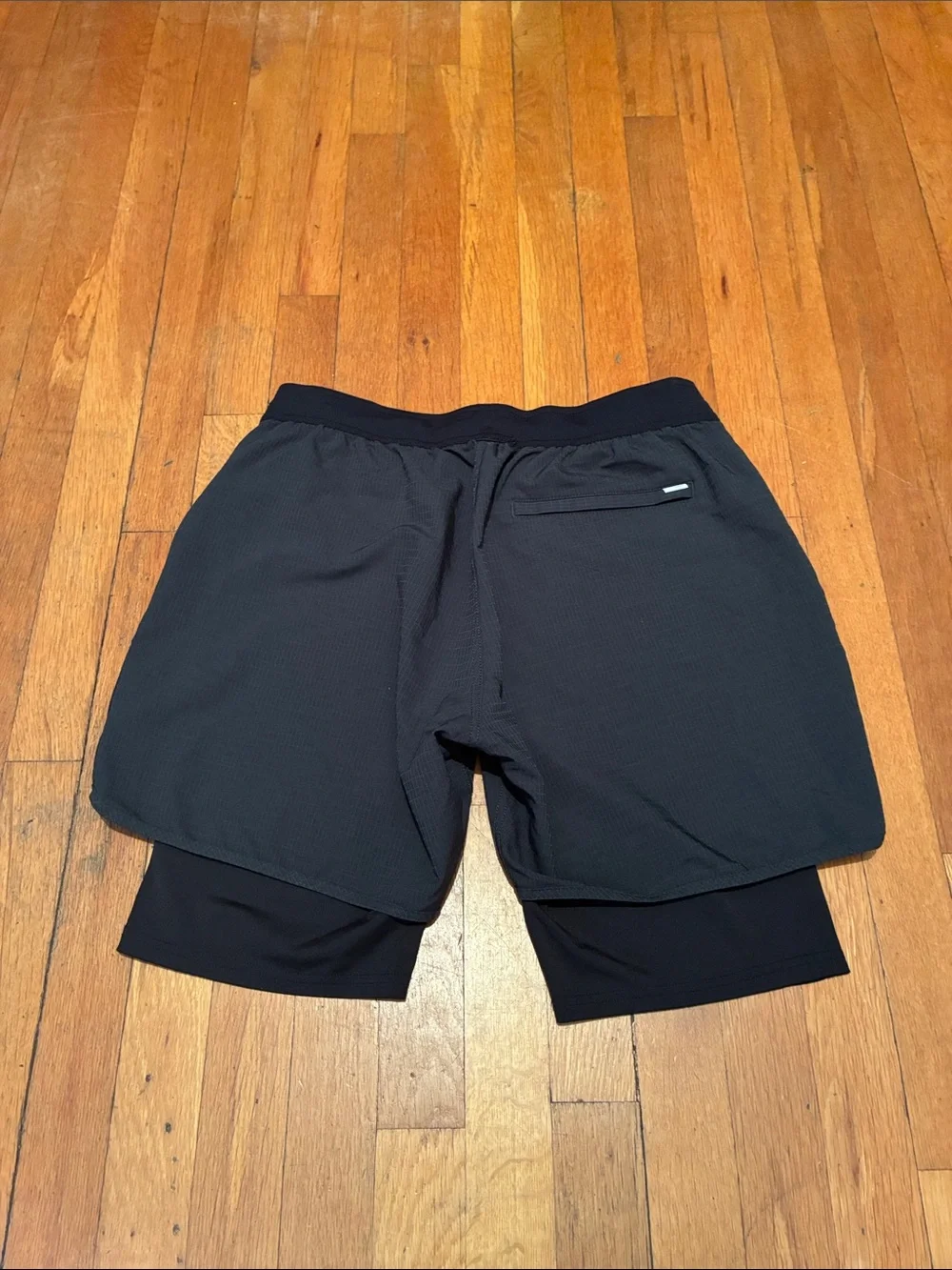 Vuori Stockton Lined Shorts in Black, Men’s size Large